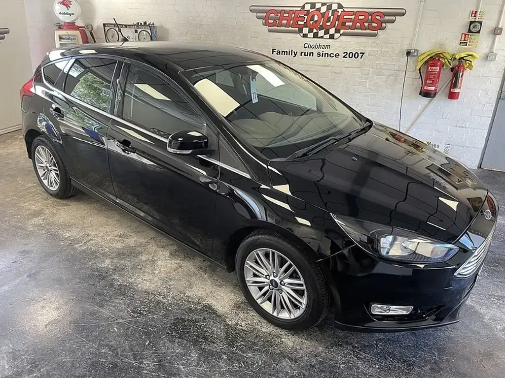 Used Ford Focus Zetec 125 HP (91 kW) 2018 Black Hatchback