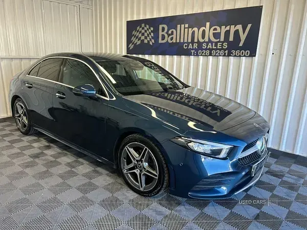 Used Mercedes A180 AMG Line Premium 116 HP (85 kW) 2019 Blue Sedan
