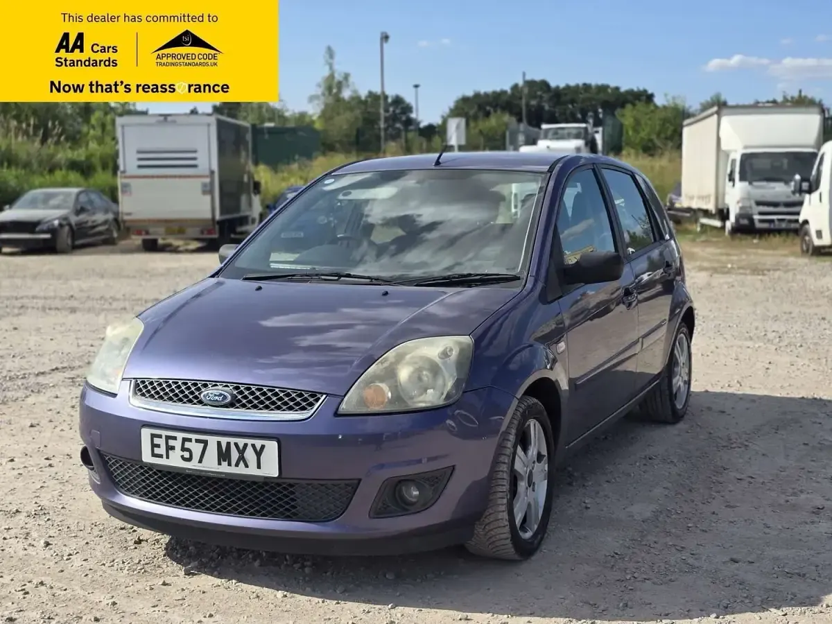 Used Ford Fiesta Zetec 74 HP (54 kW) 2007 Mauve/purple Hatchback