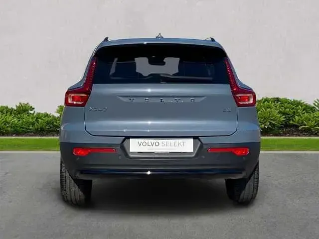 Used Volvo XC40 Plus 163 HP (119 kW) 2023 SUV