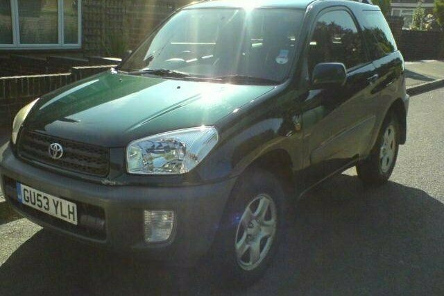 Used 2003 Toyota RAV4 SUV | £2,350 (Good price) - Image 1/4