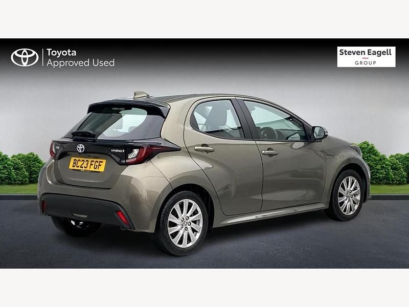 Used Toyota Yaris Hybrid 2023 Bronze Hatchback