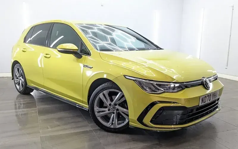 Second-hand VW Golf VIII R-line 150 CP (110 kW) 2024 Hatchback