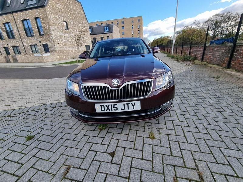 Used Skoda Superb SE 140 HP (102 kW) 2015 Maroon Hatchback