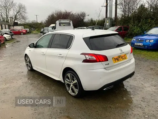 Used Peugeot 308 GT-line 120 HP (88 kW) 2017 White Hatchback