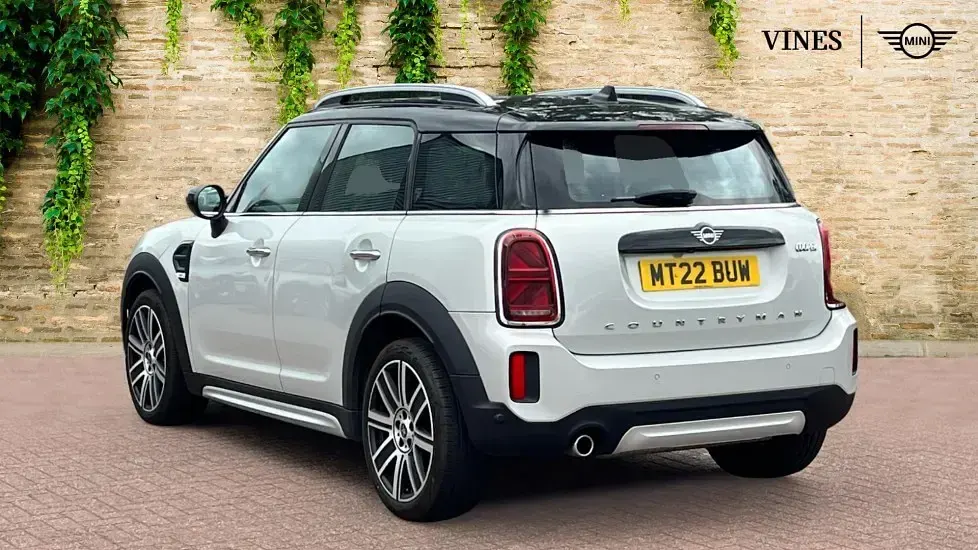 Used Mini Cooper Countryman Exclusive 134 HP (98 kW) 2022 Silver SUV