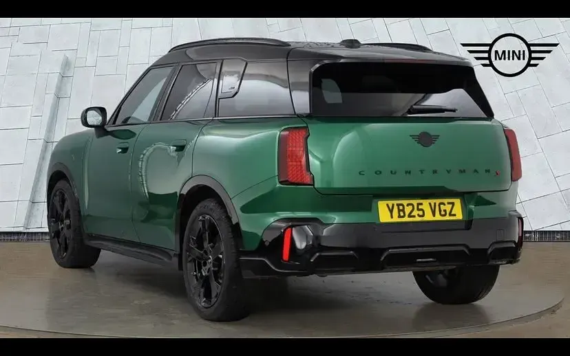 Used Mini Countryman Sport 218 HP (160 kW) 2025 British racing green iv SUV