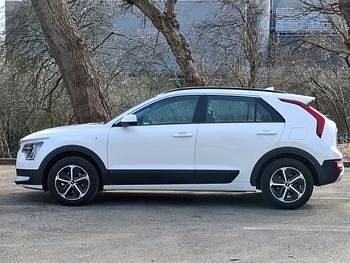 Used Kia Niro 139 HP (102 kW) 2022 White SUV