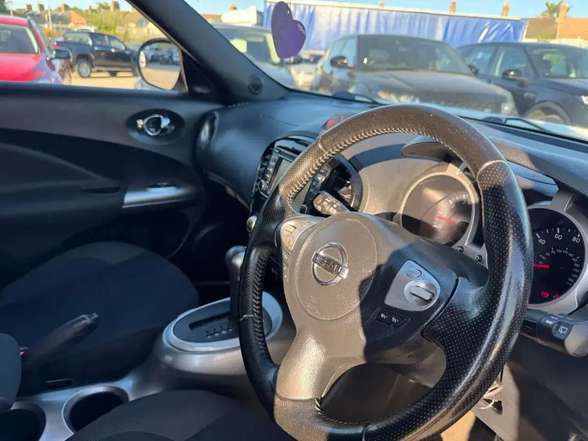 Used Nissan Juke Acenta 117 HP (86 kW) 2013 White SUV