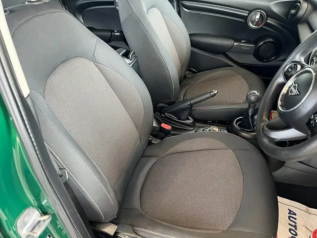 Used Mini Cooper Classic 136 HP (100 kW) 2019 Green Hatchback