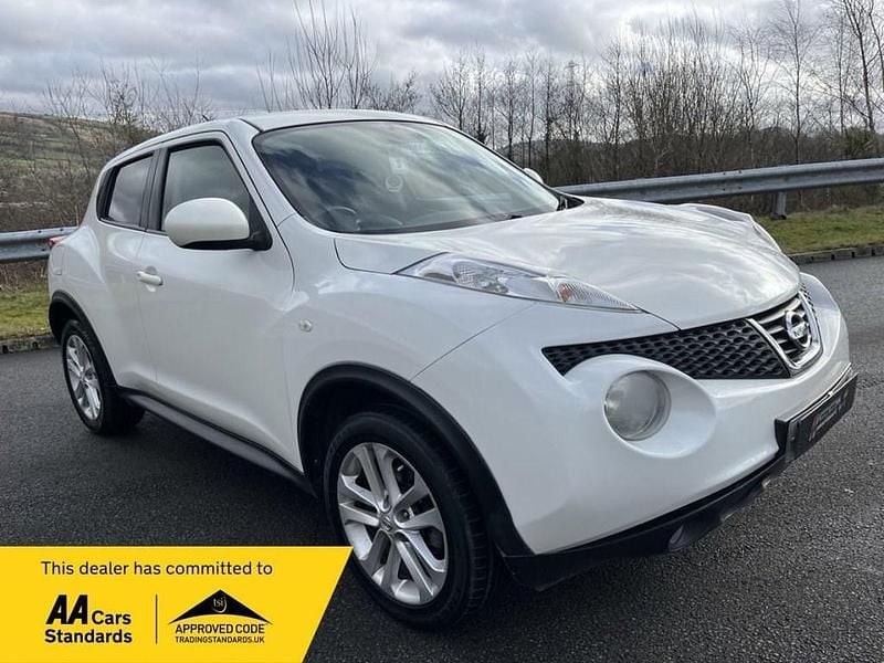 Used Nissan Juke Acenta Premium 117 HP (86 kW) 2013 White SUV
