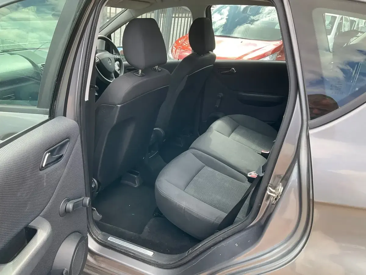 Used Mercedes A160 Classic 95 HP (69 kW) 2010 Grey Hatchback