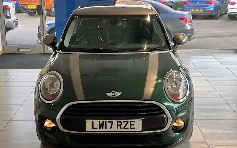Used Mini Cooper Hatch 136 HP (100 kW) 2017 Hatchback
