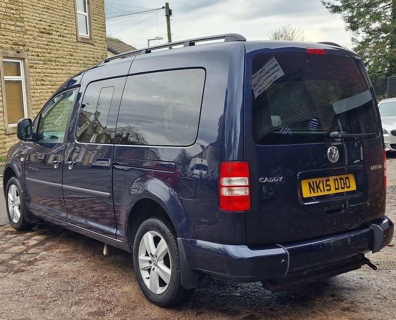 Used VW Caddy Maxi Life Life 102 HP (75 kW) 2015 Blue MPV