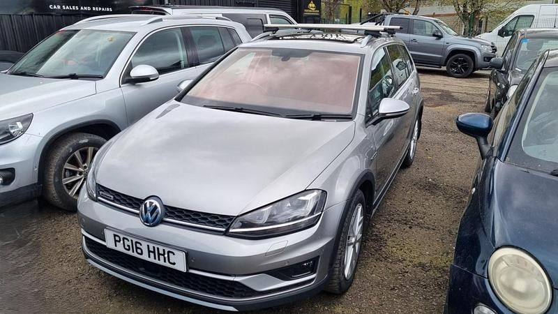 Używany VW Golf VII 150 KM (110 kW) 2016 Srebrny Kombi