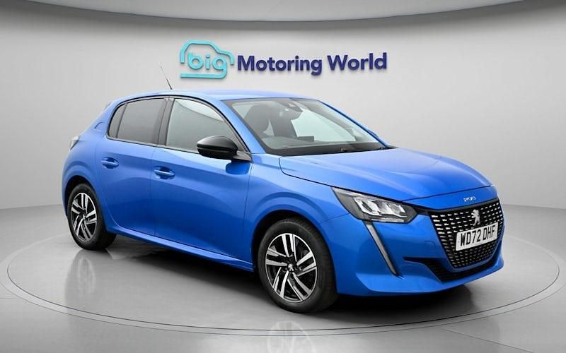 Used Peugeot 208 Allure+ 102 HP (75 kW) 2023 Blue Hatchback