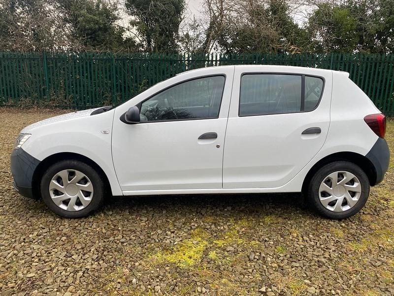 Used Dacia Sandero Acces 2020 White Hatchback