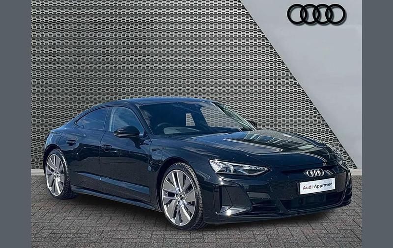 Used Audi e-tron GT quattro Comfort 475 kW (646 HP) 2022 Black Sedan