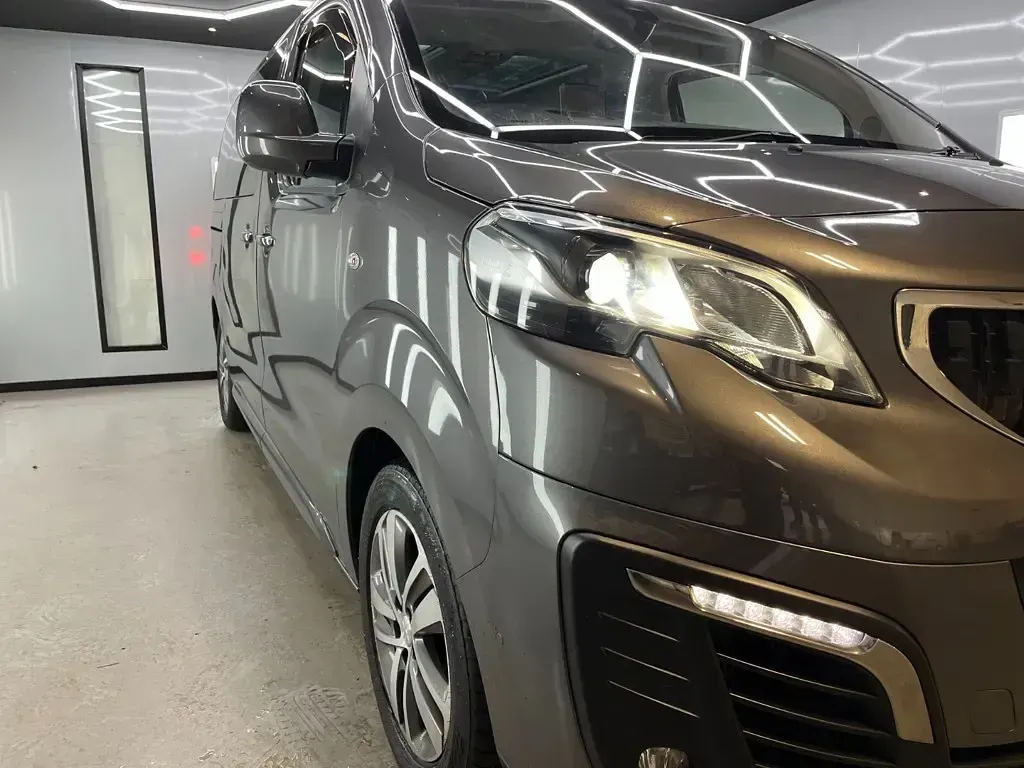 Used Peugeot Traveller Allure 2018 Grey MPV