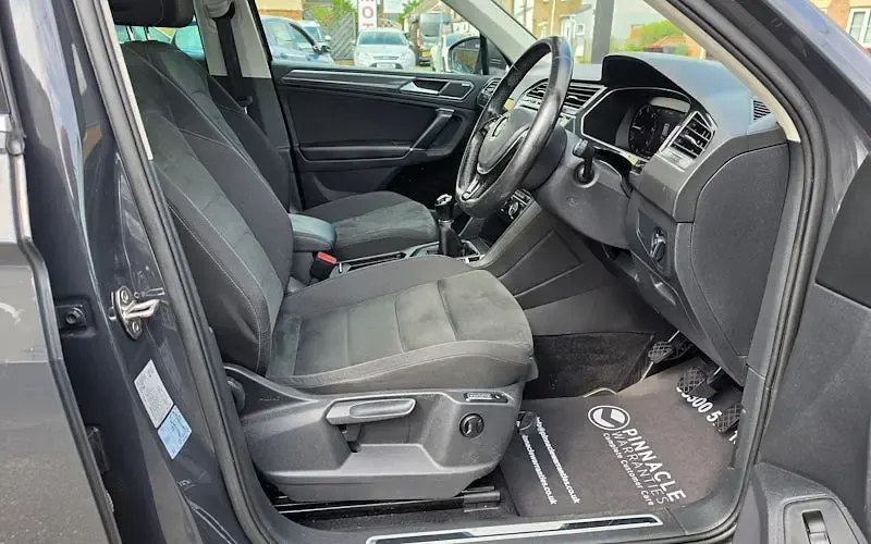 Used VW Tiguan SEL 150 HP (110 kW) 2017 Grey SUV