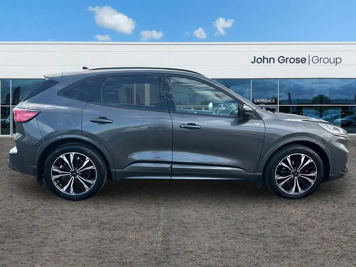 Used Ford Kuga ST-Line X 190 HP (139 kW) 2023 Grey SUV