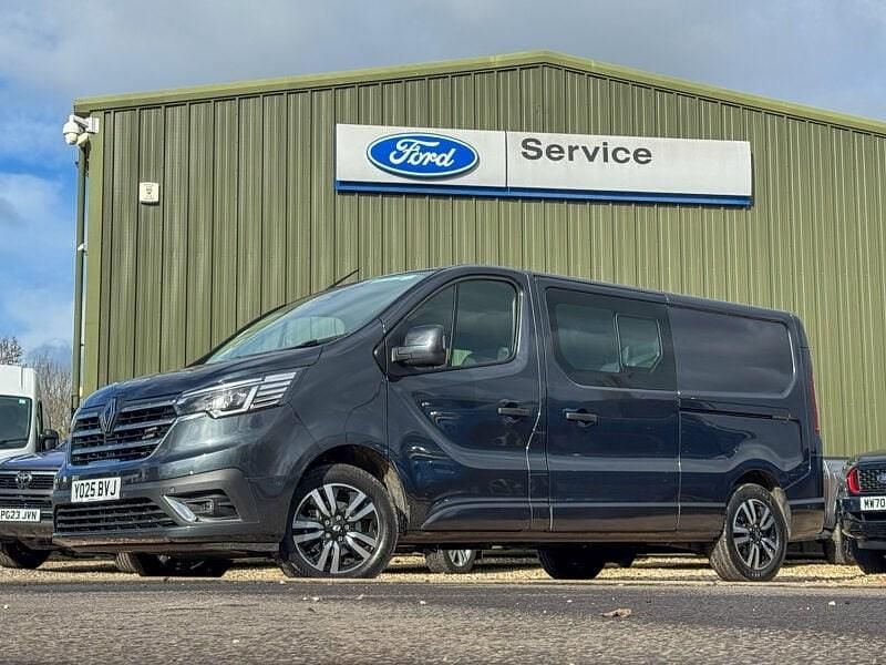 Used Renault Trafic 2025 Grey MPV