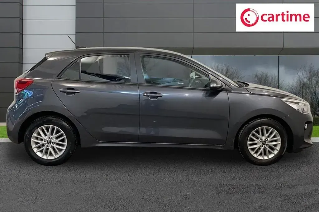 Used Kia Rio 83 HP (61 kW) 2019 Grey Hatchback