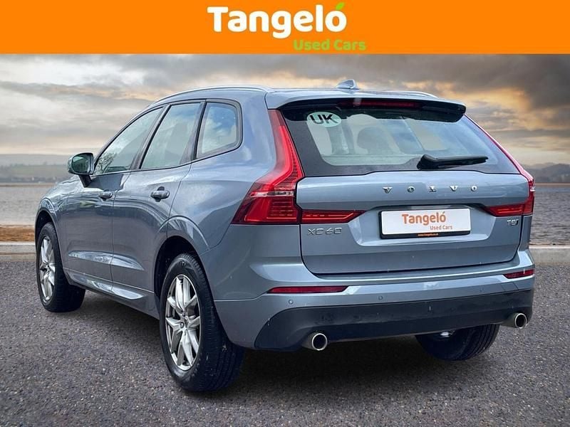 Used Volvo XC60 Momentum 250 HP (183 kW) 2019 Blue SUV
