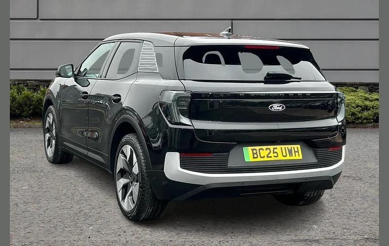 Usado Ford Explorer Premium 250 kW (340 HP) 2025 Preto SUV