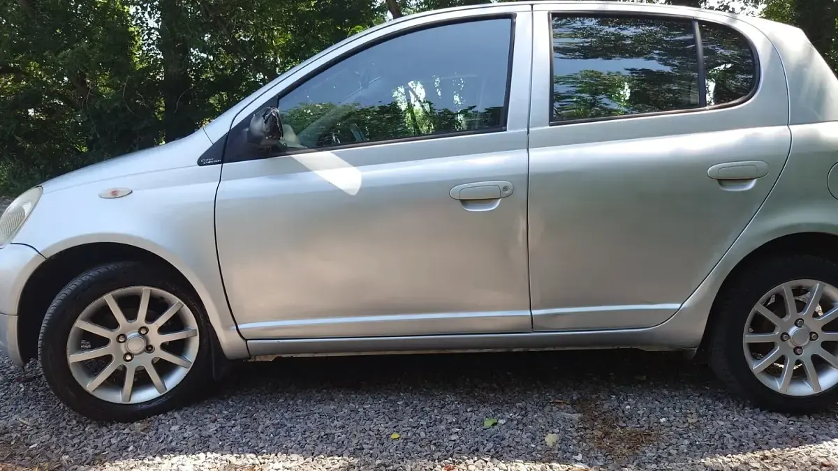 Used Toyota Yaris 2003 Silver Hatchback