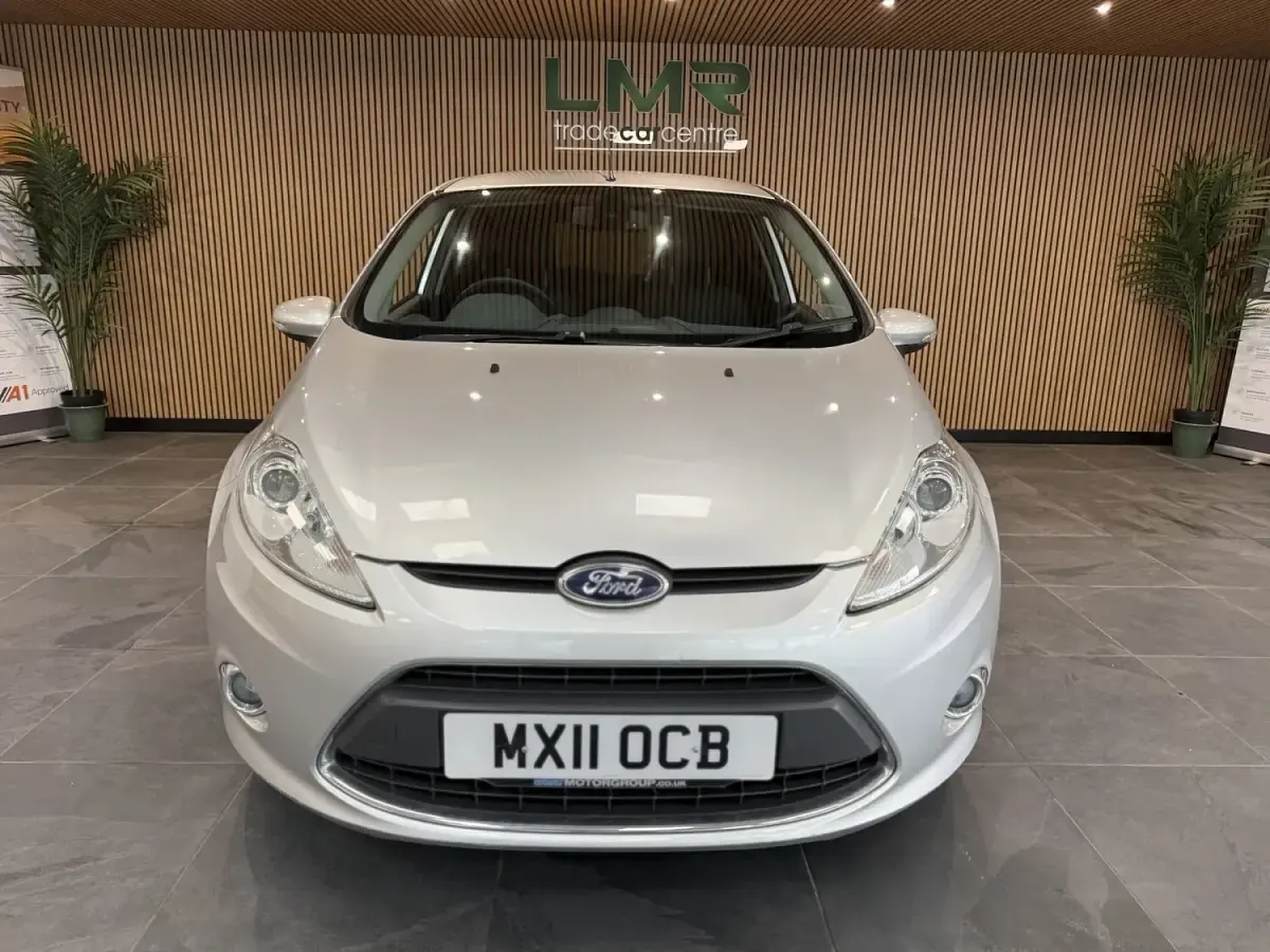 Used Ford Fiesta Titanium 96 HP (70 kW) 2011 Silver Hatchback