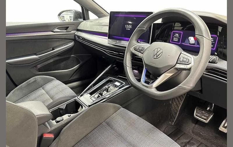 Used VW Golf VIII GTE 272 HP (200 kW) 2025 Black Hatchback