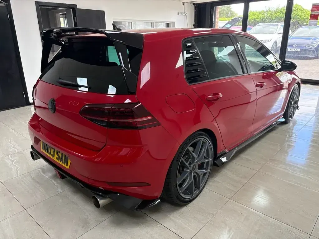 Used VW Golf VII GTI 245 HP (180 kW) 2018 Red Hatchback