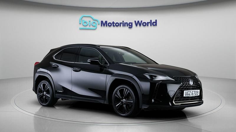 Used 2021 Lexus UX SUV | £17,500 (Fair price) - Image 1/4