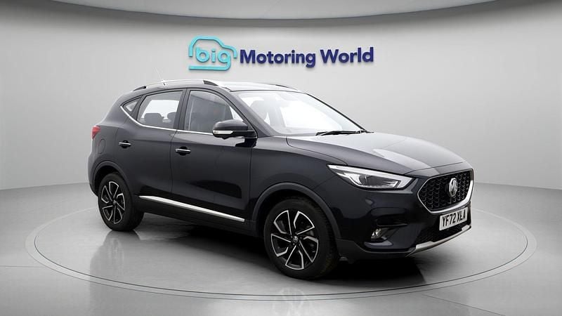 Black Used 2023 MG ZS Exclusive Hatchback | £15,100 (Fair price) - Image 1/4