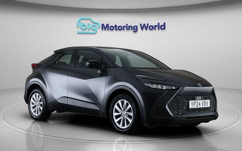 Used Toyota C-HR 140 HP (102 kW) 2026 SUV