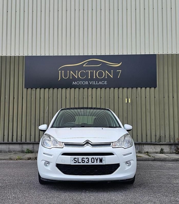 Used Citroën C3 Exclusive 90 HP (66 kW) 2013 White Hatchback