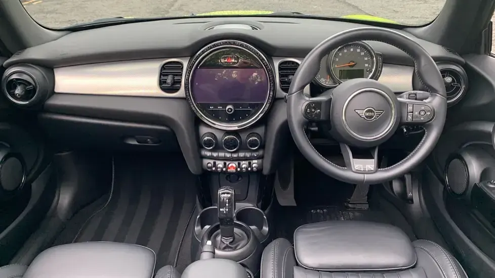 Used Mini Cooper Cabriolet Exclusive 134 HP (98 kW) 2021 Yellow Cabriolet
