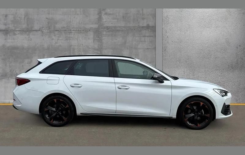 Used Cupra Leon 148 HP (108 kW) 2024 White Estate