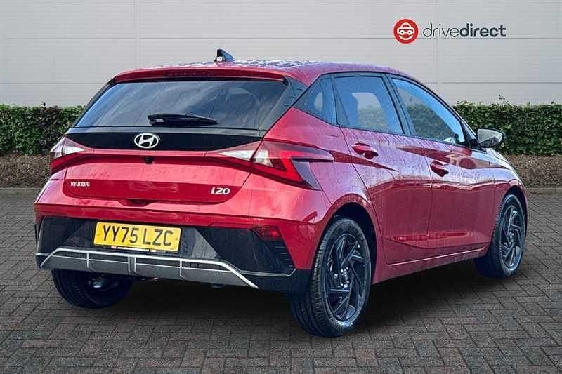 New Hyundai i20 Blackline 90 HP (66 kW) 2025 Red Hatchback