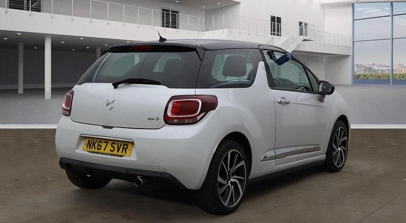 Used DS Automobiles DS3 Connected Chic 2017 White Hatchback