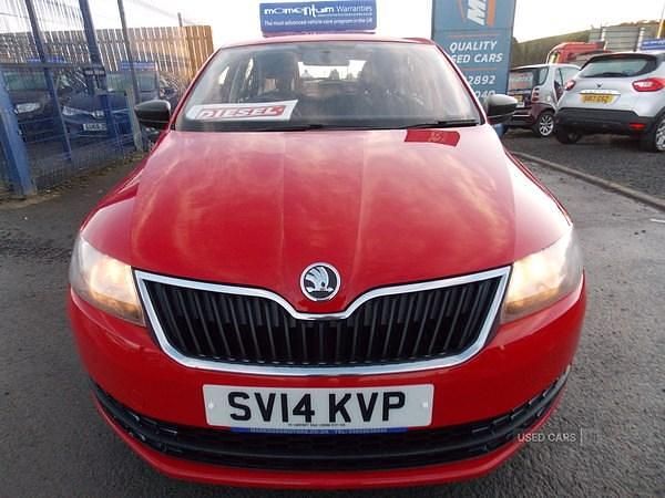 Used Skoda Rapid 2014 Red Hatchback
