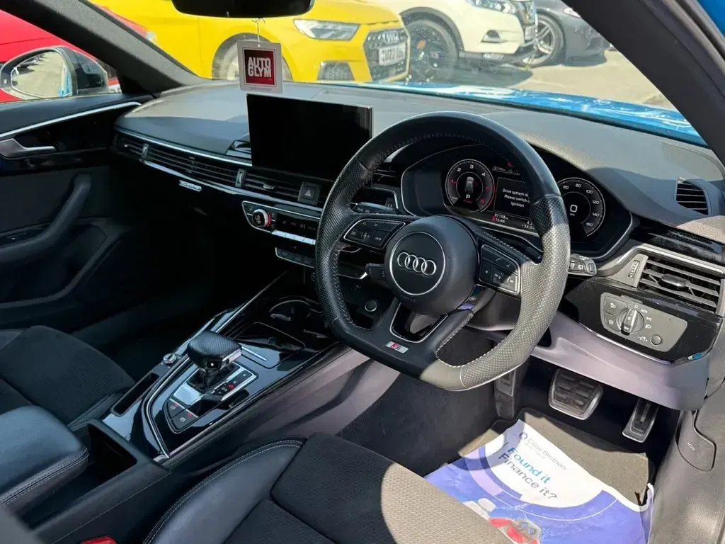 Used Audi A4 Black Edition 190 HP (139 kW) 2020 Blue Estate