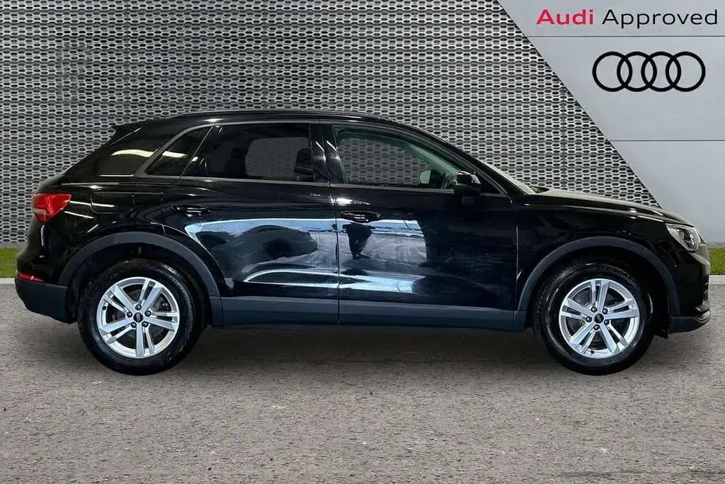 Used Audi Q3 Design 150 HP (110 kW) 2022 Black SUV