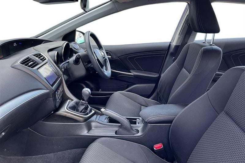 Used Honda Civic S 100 HP (73 kW) 2016 Blue Hatchback