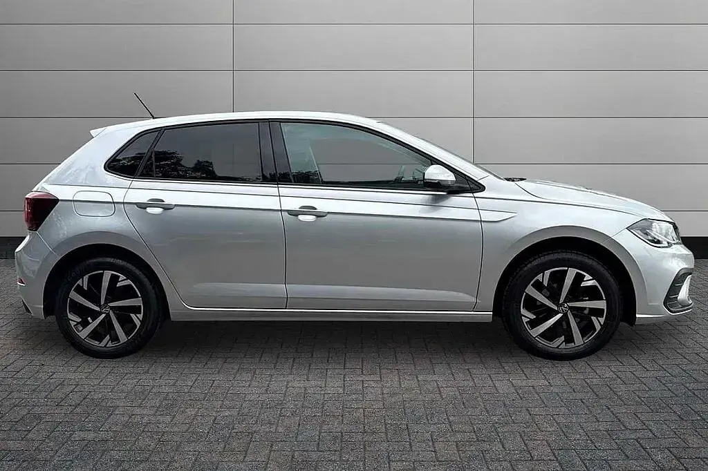 Used VW Polo Match 95 HP (69 kW) 2025 Reflex silver Hatchback