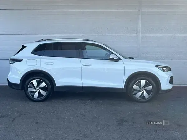 Used VW Tiguan Match 150 HP (110 kW) 2024 White SUV