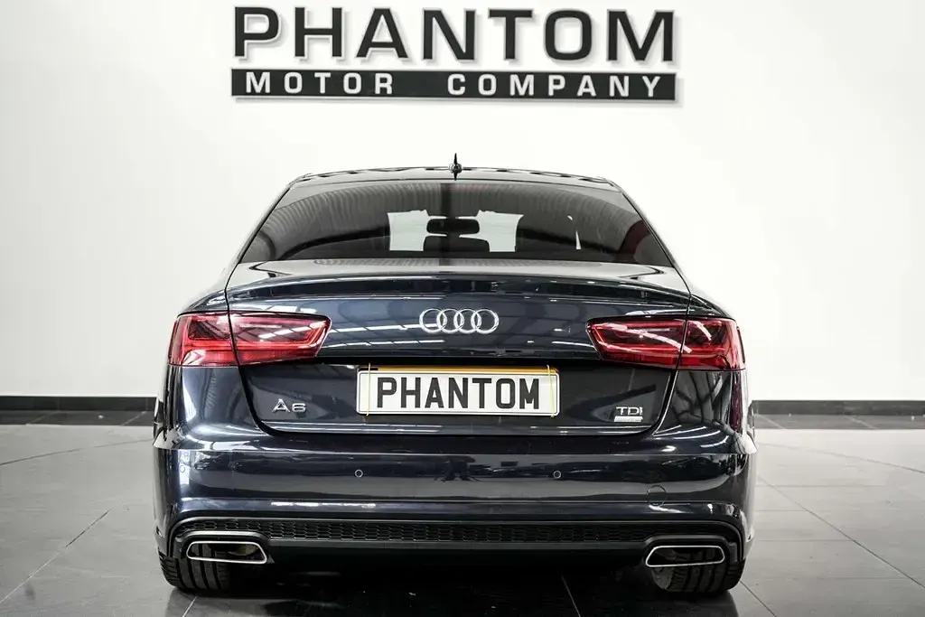 Usado Audi A6 Black Edition 190 HP (139 kW) 2017 Azul Sedan