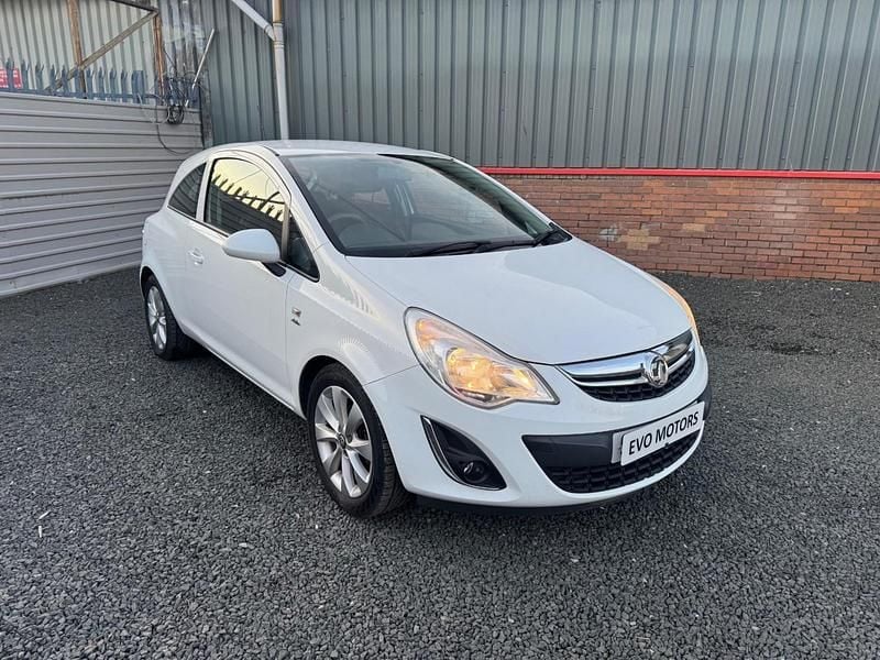 Used Vauxhall Corsa Active 65 HP (47 kW) 2012 White Hatchback