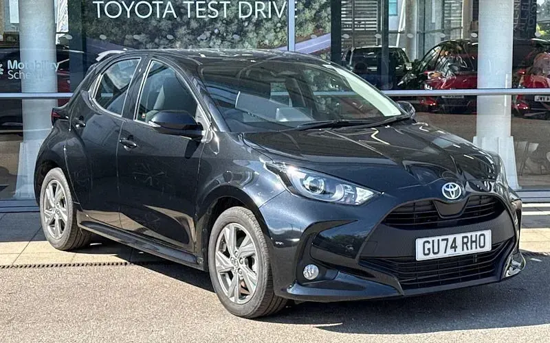 Second-hand Toyota Yaris Hybrid 116 CP (85 kW) 2026 Hatchback